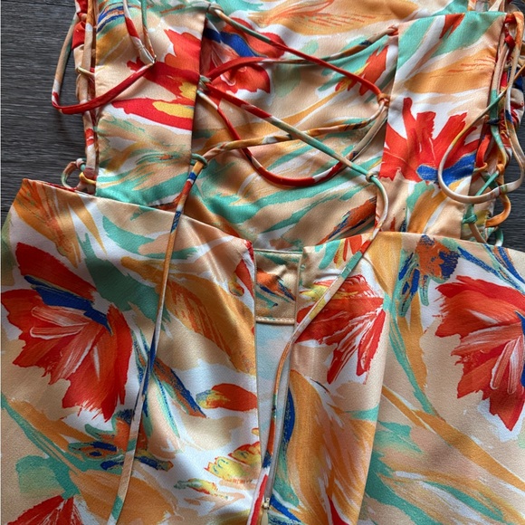 ASTR the label Antila Floral Dress - Picture 6 of 8